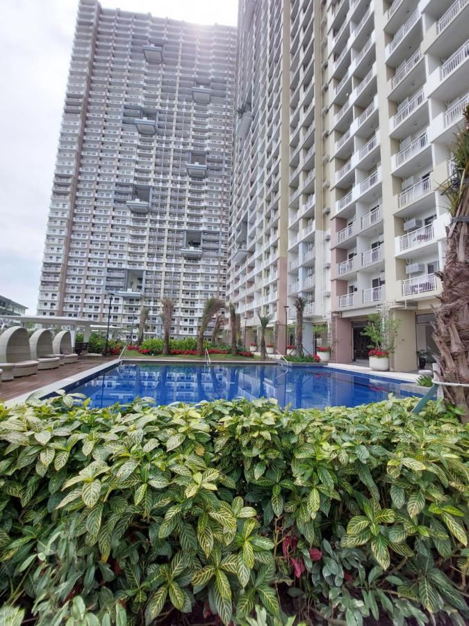 מנילה Infina Towers Project 4 Aurora Boulevard Quezon City מראה חיצוני תמונה