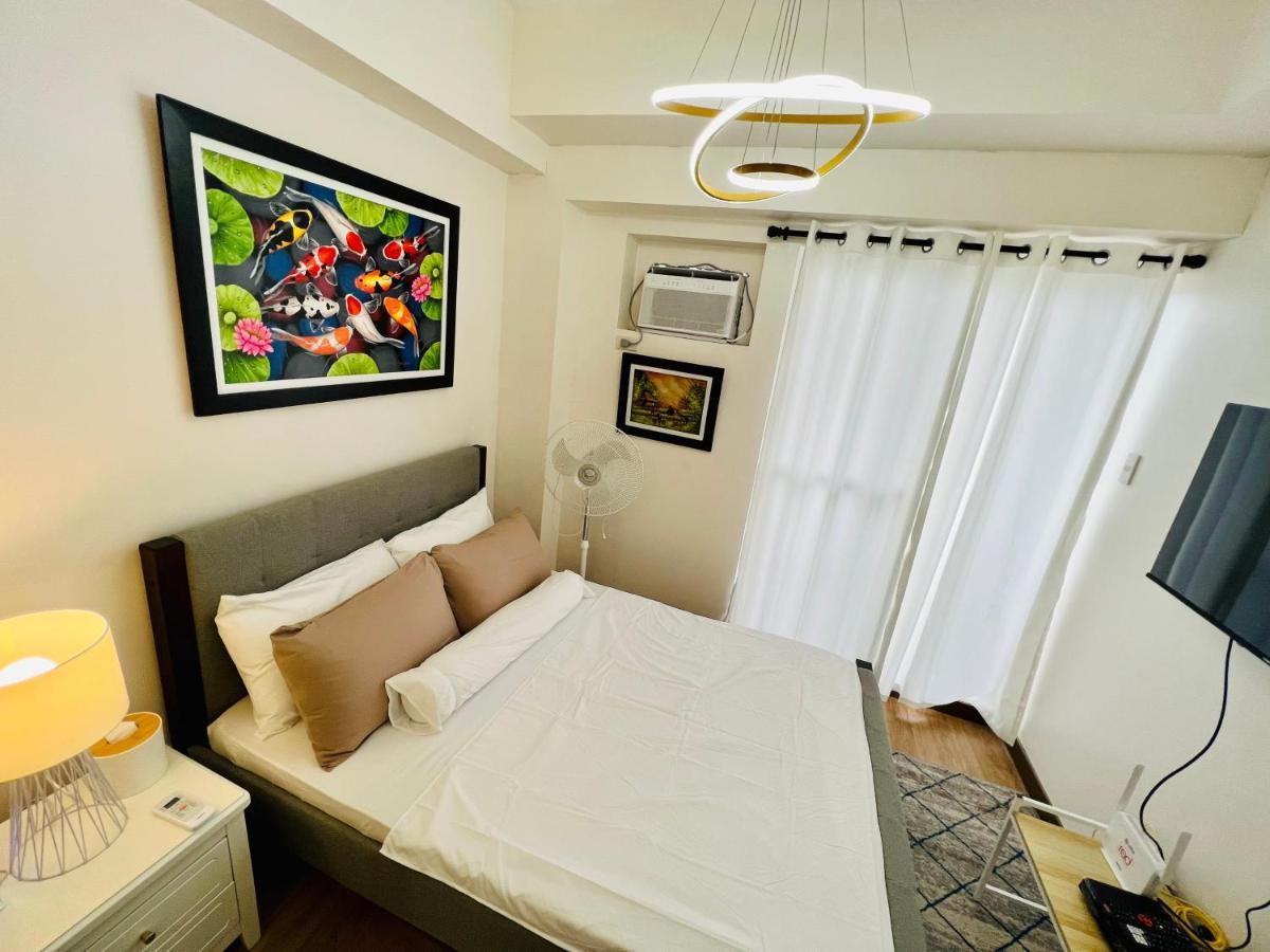 מנילה Infina Towers Project 4 Aurora Boulevard Quezon City מראה חיצוני תמונה